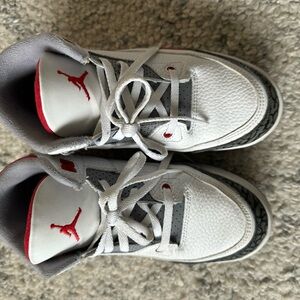 Kids White and Gray Retro 3 Jordan Shoes